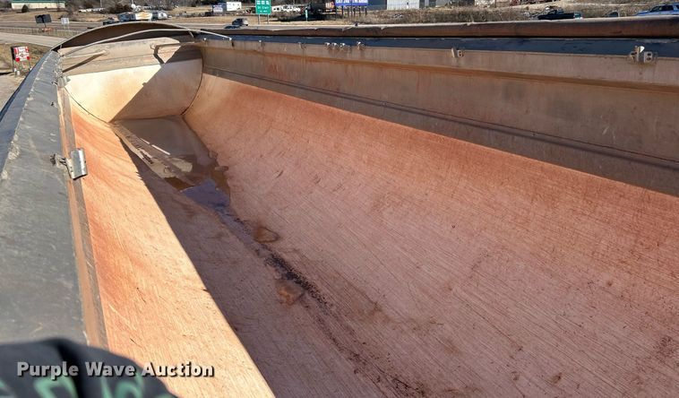 image for item EK4101 2005 Everlite end dump trailer