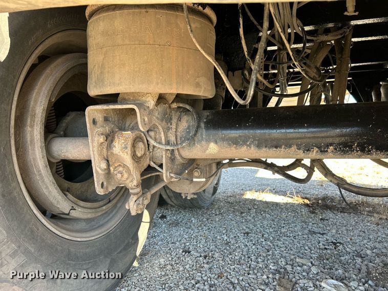 image for item EK4101 2005 Everlite end dump trailer