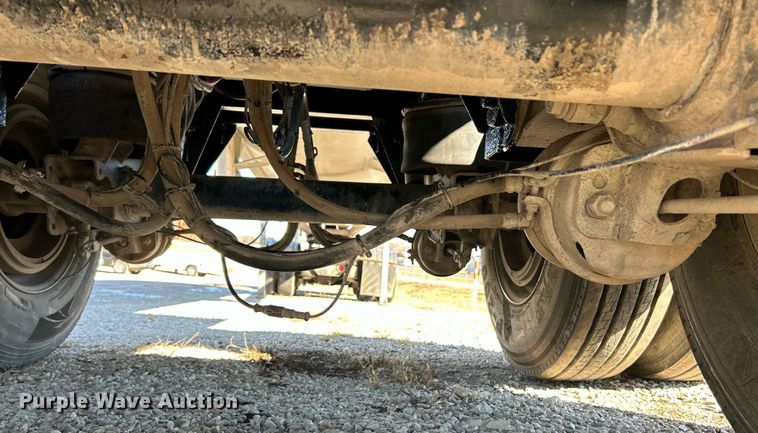 image for item EK4101 2005 Everlite end dump trailer