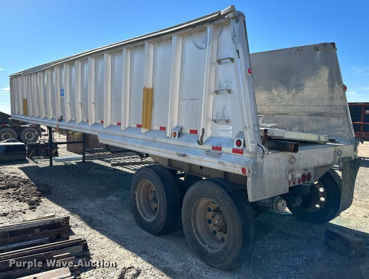 image for item EK9876 1999 Mate end dump trailer