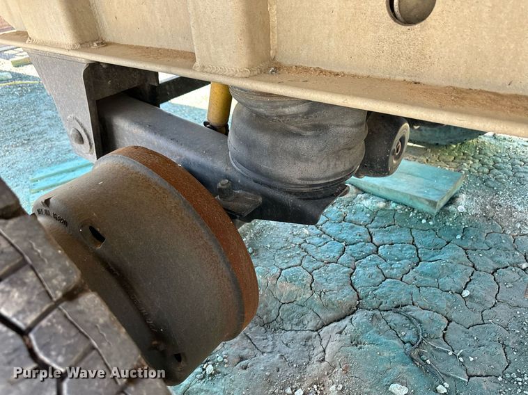 image for item EK9876 1999 Mate end dump trailer