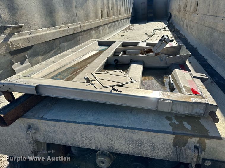 image for item EK9876 1999 Mate end dump trailer