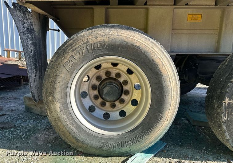 image for item EK9876 1999 Mate end dump trailer