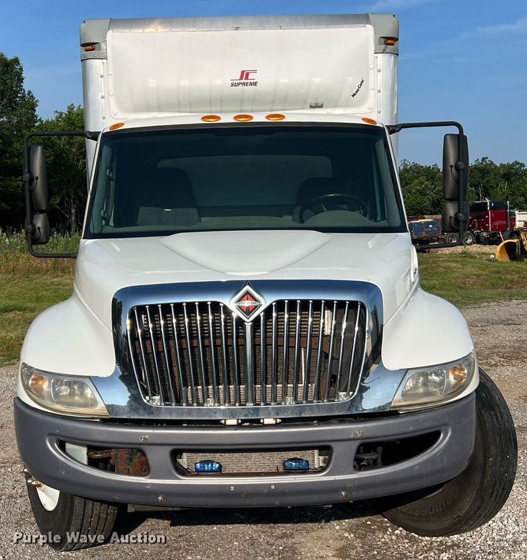 image for item II9198 2015 International 4300 box truck