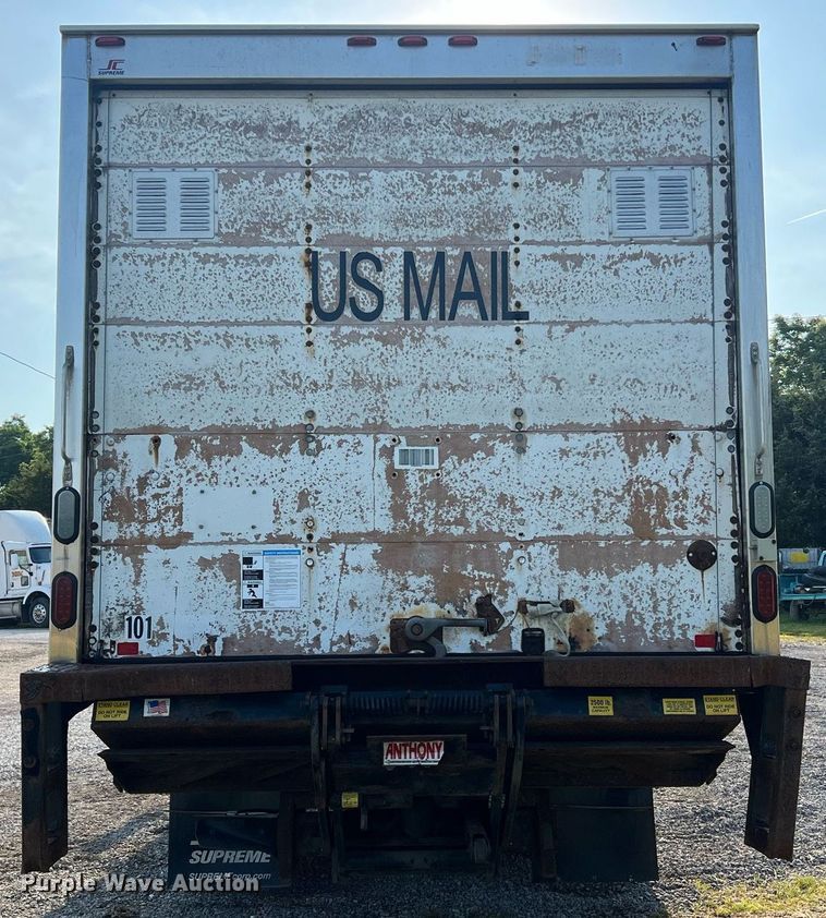 image for item II9198 2015 International 4300 box truck