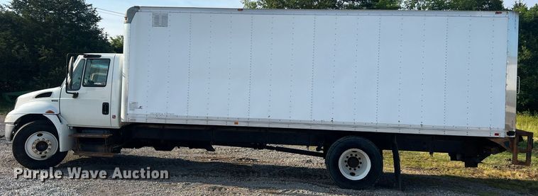 image for item II9198 2015 International 4300 box truck