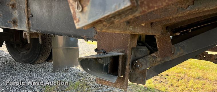 image for item II9198 2015 International 4300 box truck