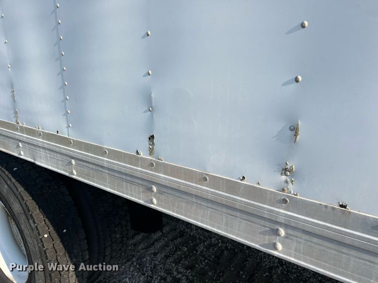 image for item II9198 2015 International 4300 box truck