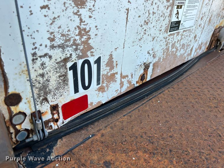 image for item II9198 2015 International 4300 box truck