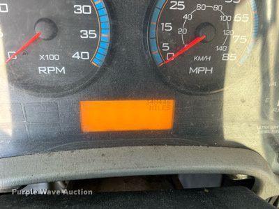 image for item II9198 2015 International 4300 box truck