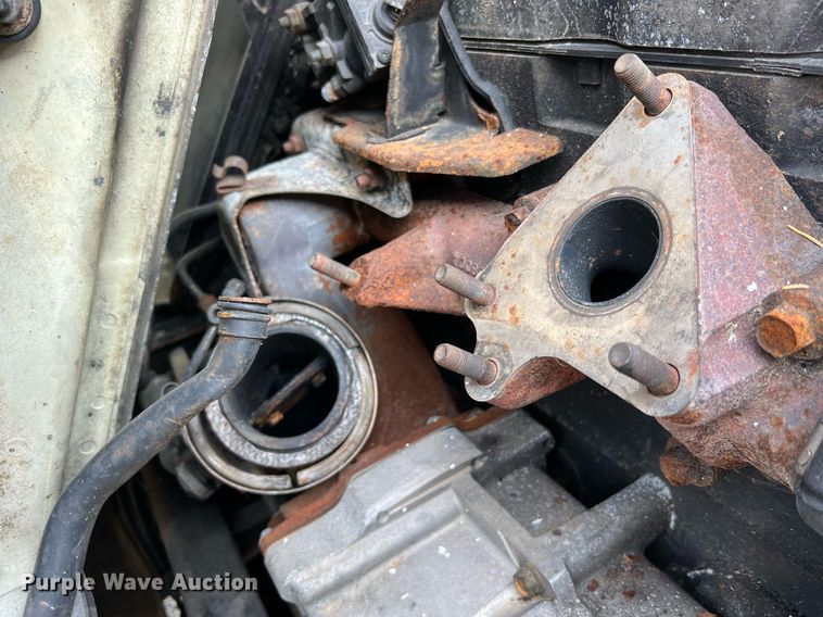 image for item II9198 2015 International 4300 box truck