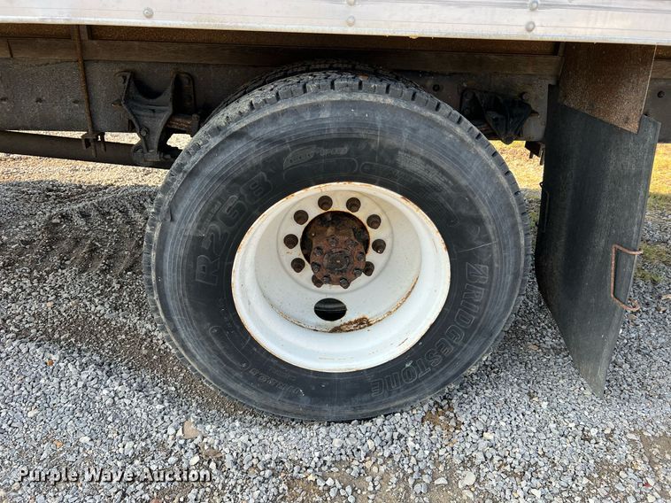 image for item II9198 2015 International 4300 box truck