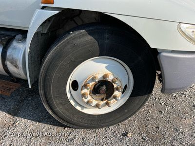 image for item II9198 2015 International 4300 box truck