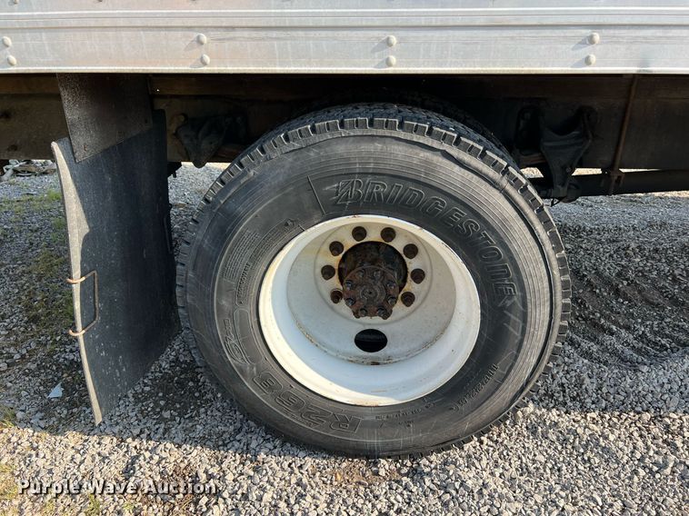 image for item II9198 2015 International 4300 box truck