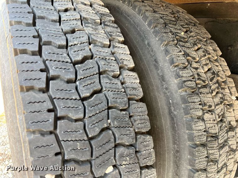 image for item II9198 2015 International 4300 box truck