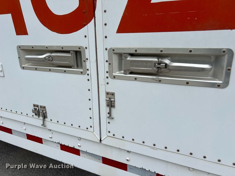 image for item KV9821 2009 Kentucky  dry van trailer