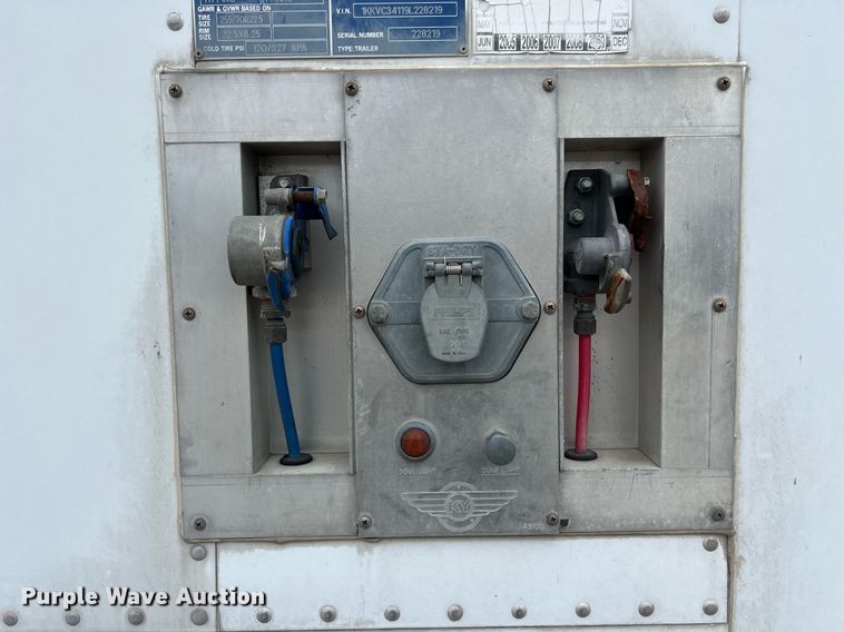 image for item KV9821 2009 Kentucky  dry van trailer