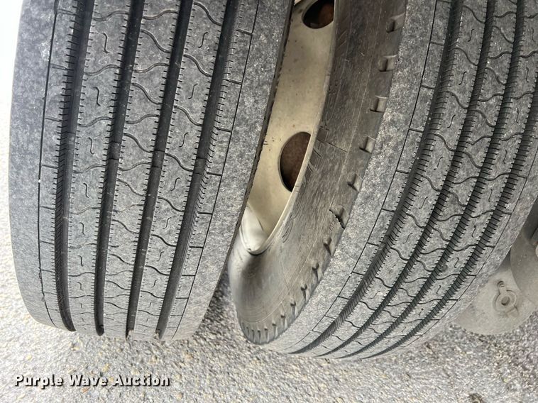 image for item KV9821 2009 Kentucky  dry van trailer