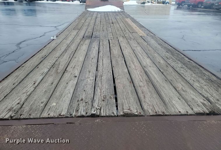 image for item LA9558 1995 Dakota Manufacturing DD25T32 drop tilt deck equipment trailer