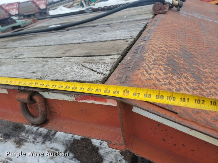 image for item LA9558 1995 Dakota Manufacturing DD25T32 drop tilt deck equipment trailer