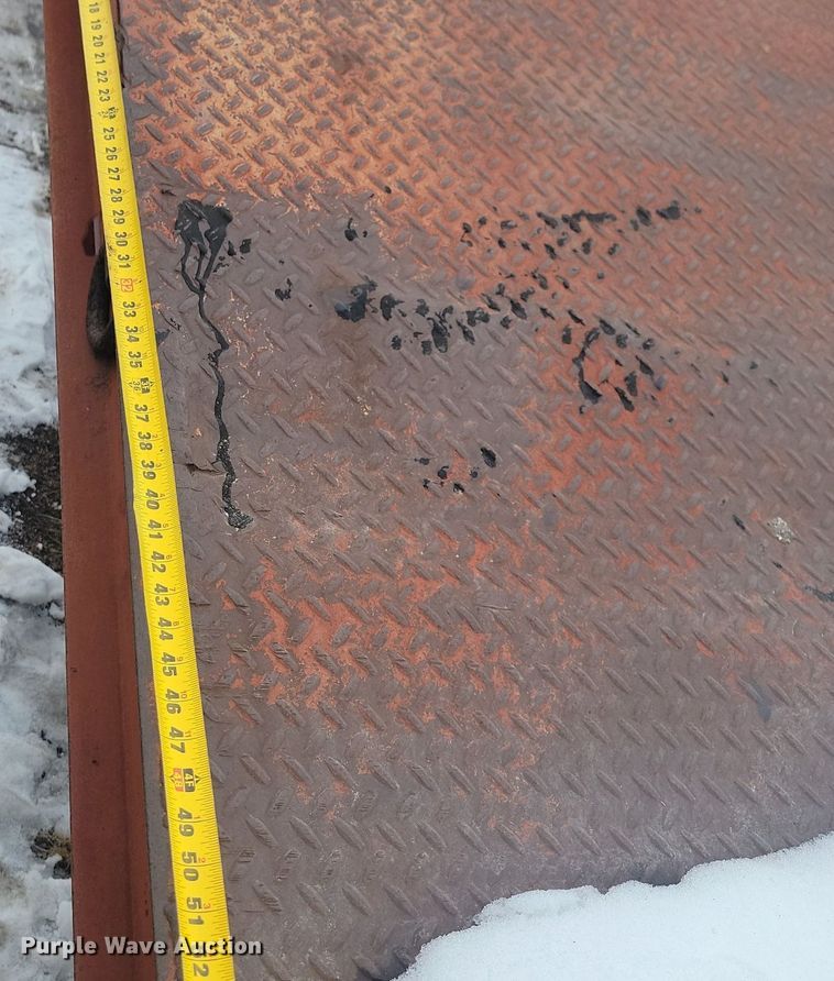 image for item LA9558 1995 Dakota Manufacturing DD25T32 drop tilt deck equipment trailer