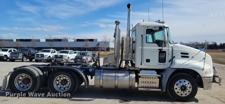image for item LC9836 2012 Mack CXU613 semi truck