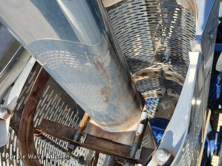 image for item LC9836 2012 Mack CXU613 semi truck