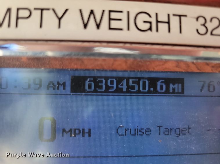 image for item LC9836 2012 Mack CXU613 semi truck