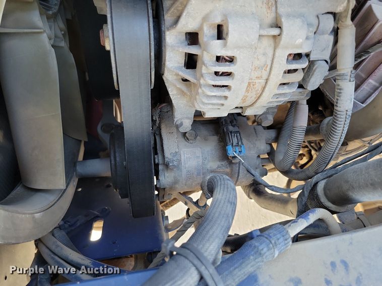 image for item LC9836 2012 Mack CXU613 semi truck