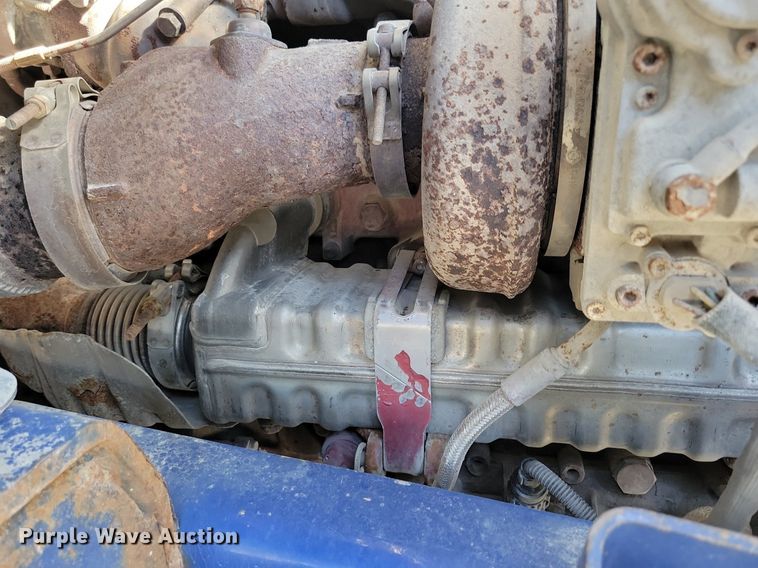 image for item LC9836 2012 Mack CXU613 semi truck