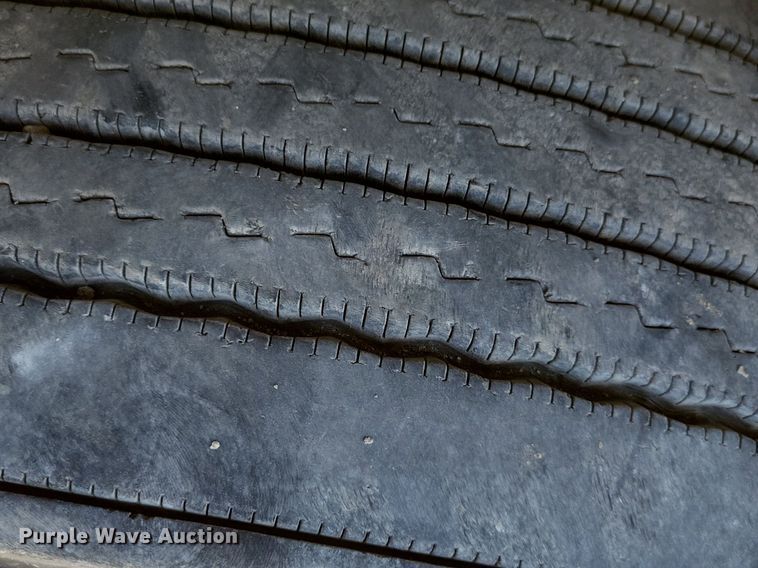 image for item LC9836 2012 Mack CXU613 semi truck