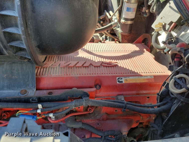 image for item LC9845 2013 Kenworth T660 semi truck