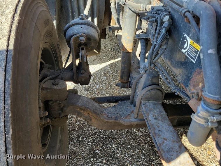 image for item LC9845 2013 Kenworth T660 semi truck