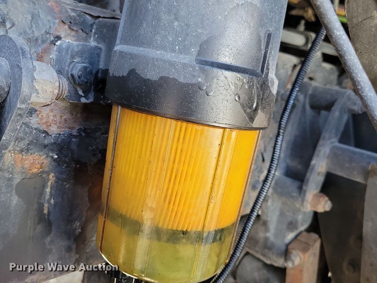 image for item LC9845 2013 Kenworth T660 semi truck