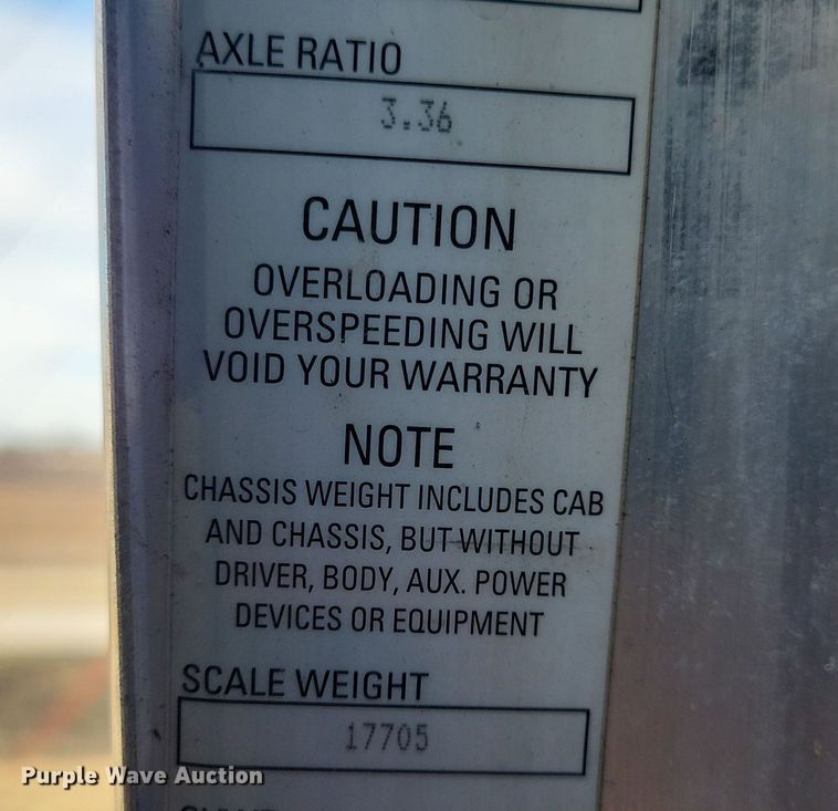 image for item LC9845 2013 Kenworth T660 semi truck