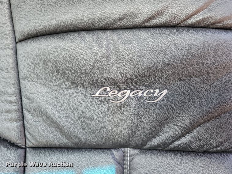 image for item LC9846 2017 Kenworth T680 semi truck