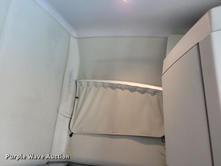 image for item LC9846 2017 Kenworth T680 semi truck