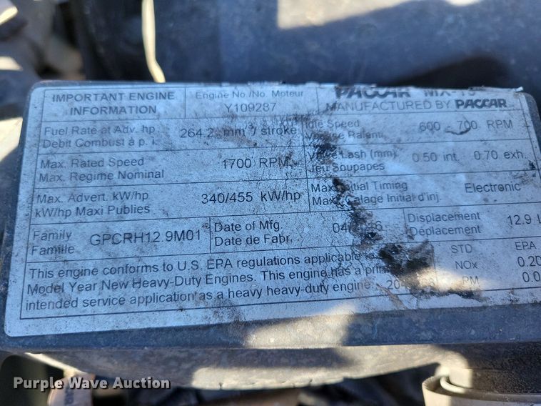 image for item LC9846 2017 Kenworth T680 semi truck