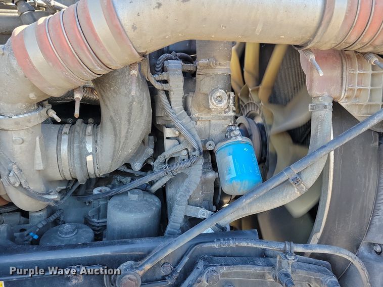 image for item LC9846 2017 Kenworth T680 semi truck