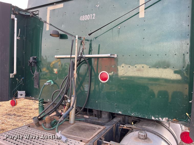 image for item LD9844 2007 International  9400i semi truck