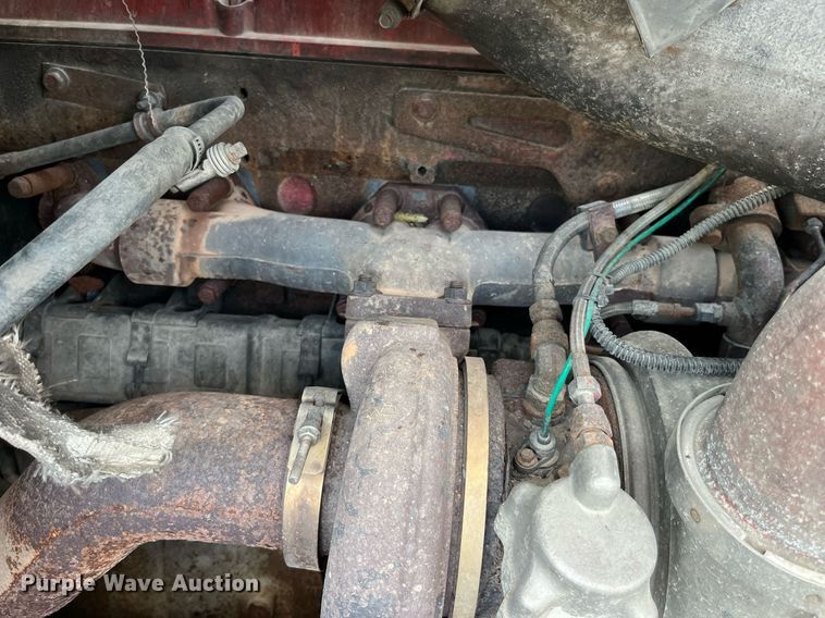 image for item LD9844 2007 International  9400i semi truck