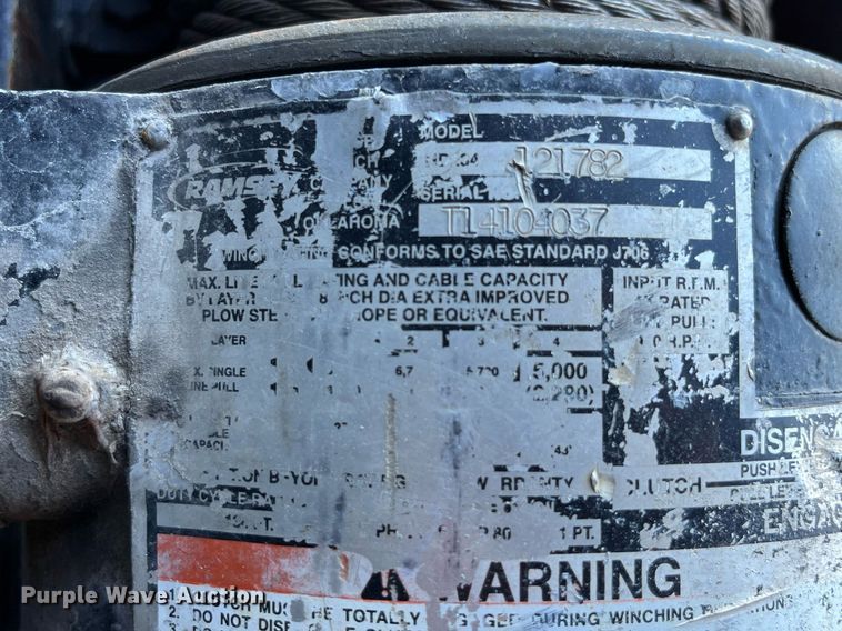 image for item LD9989 2005 International  4300 rollback truck