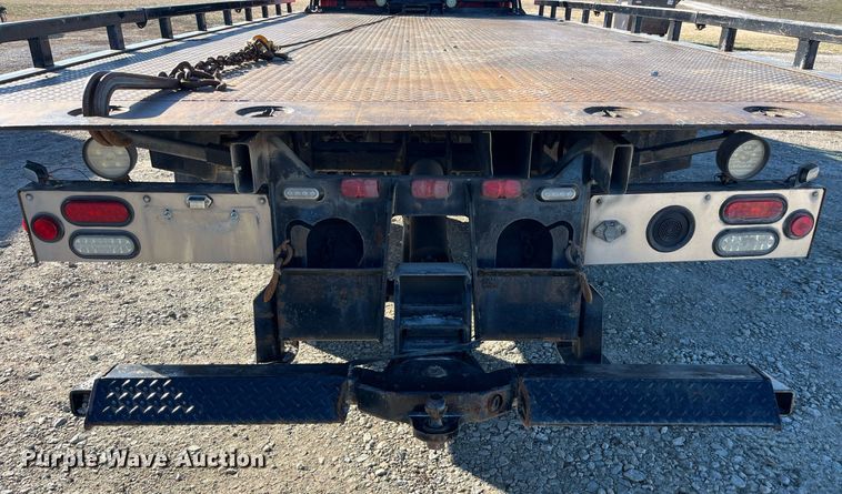 image for item LD9989 2005 International  4300 rollback truck