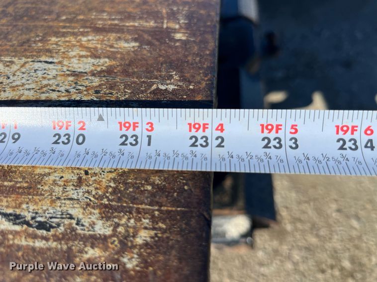 image for item LD9989 2005 International  4300 rollback truck