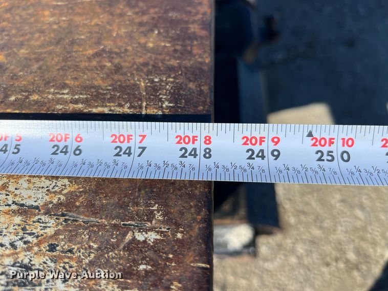 image for item LD9989 2005 International  4300 rollback truck