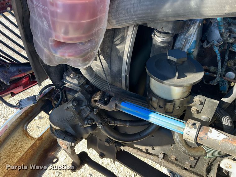 image for item LD9989 2005 International  4300 rollback truck