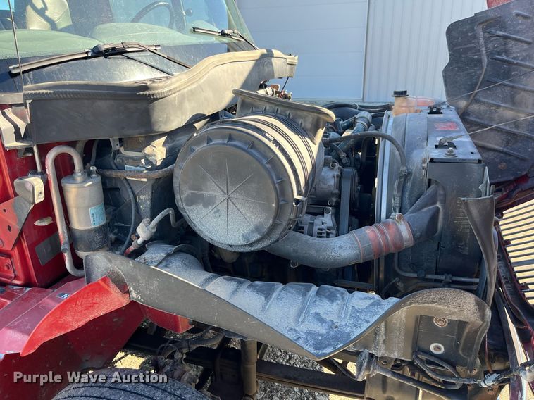 image for item LD9989 2005 International  4300 rollback truck