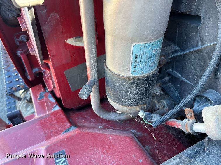 image for item LD9989 2005 International  4300 rollback truck