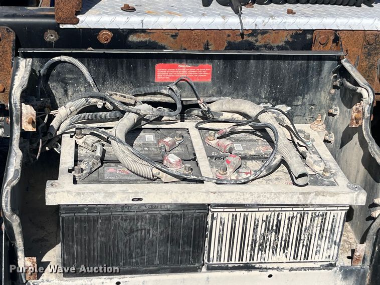 image for item LE9024 1995 Kenworth T600 semi truck