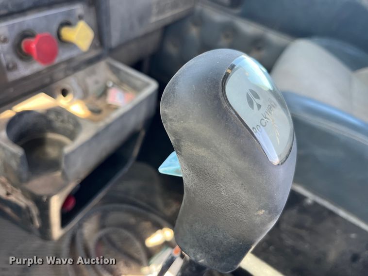 image for item LE9024 1995 Kenworth T600 semi truck